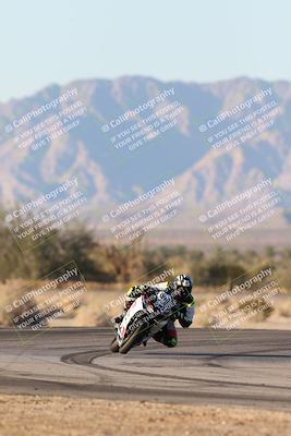 media/Dec-07-2025-CVMA (Sun) [[3e7d2de5dc]]/Race 18-Formula Twins-Formula 40 UL/